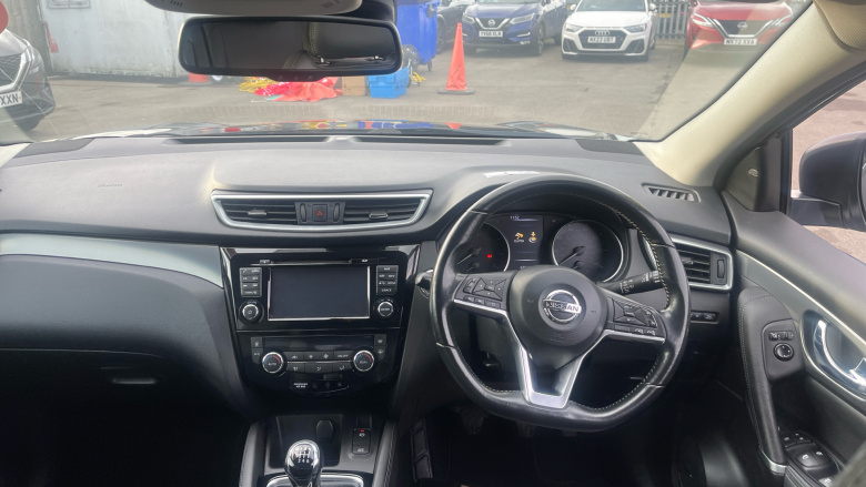 Nissan Qashqai 1.6 DiG-T Tekna 5dr Petrol Hatchback